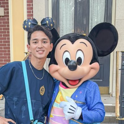 y_8_u_4_ta's profile picture