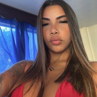 Emy bronze 👙☀️'s profile picture