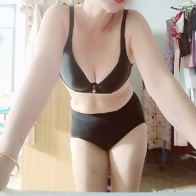 KmKm1053773's profile picture