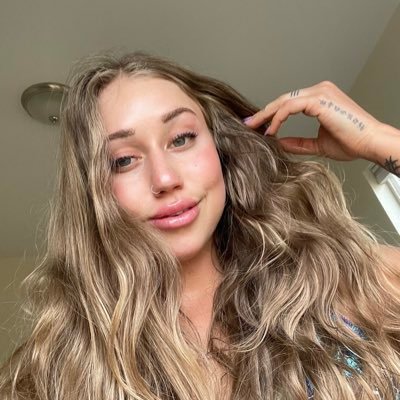 ♡✪ Julie Randell♡✪'s profile picture