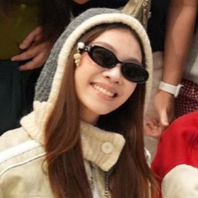 lets's profile picture