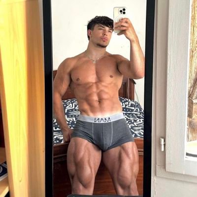 mike aguilera's profile picture