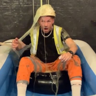 messytradieuk's profile picture