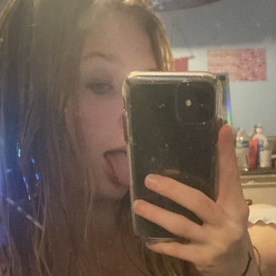 adoreavreypls's profile picture