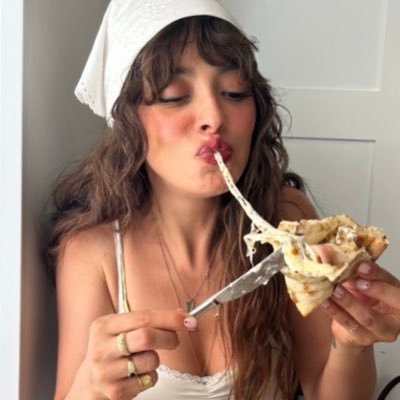 damla's profile picture