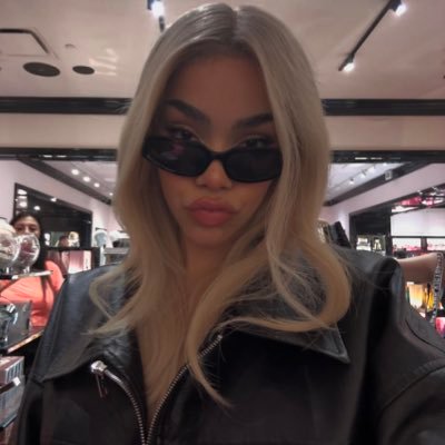 aromadversace's profile picture