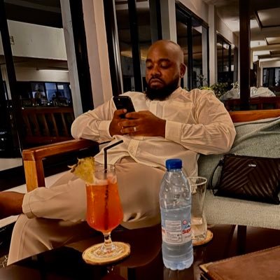 .:: RoZay 🦧's profile picture