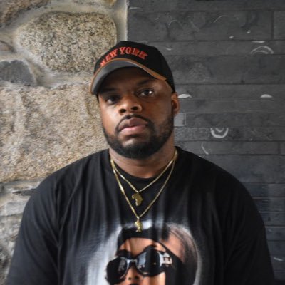 E Bookerโ๐พ's profile picture