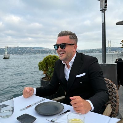 ozgurozkaya's profile picture