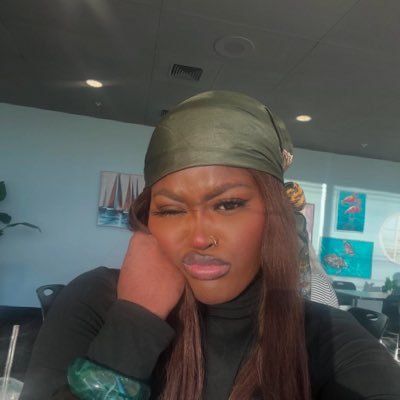 somewhere eating chillis ⚢'s profile picture