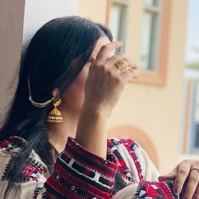 رُژنا's profile picture