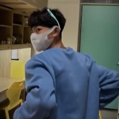 azbNWmyl0pVQFZW's profile picture