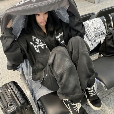 ✟'s profile picture