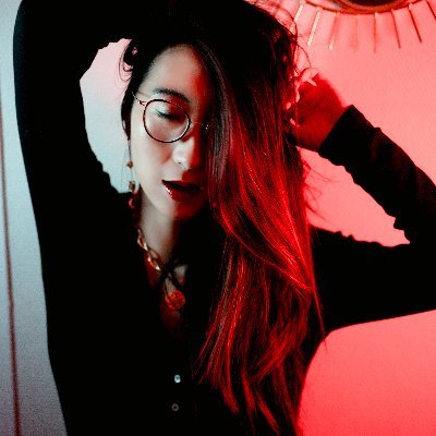 Loreine 🇫🇷🇰🇷 Les Asiatiques à Droite's profile picture