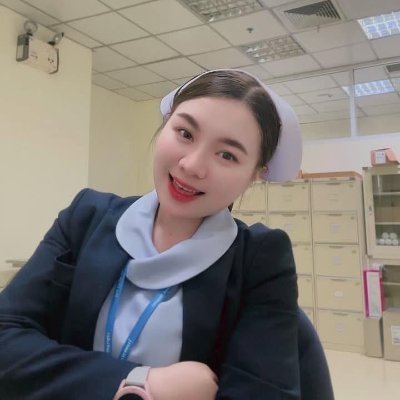 Praewa Apinya's profile picture