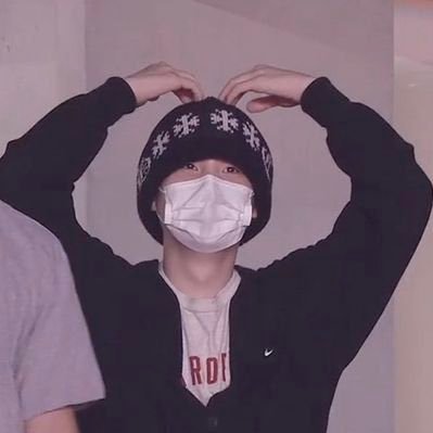 aira⁷ is seeing BTS in Busan 💜's profile picture