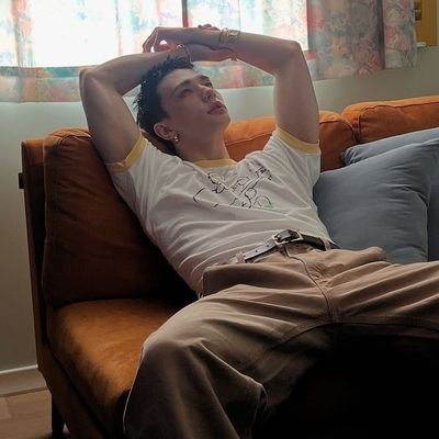 straywhore_'s profile picture