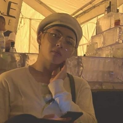 V_babyzakia's profile picture