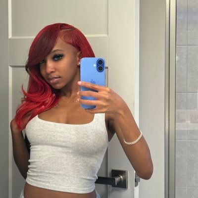 ad0remeee's profile picture