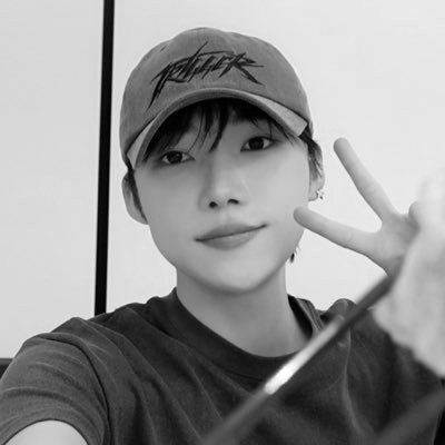 (rest) hourly chanhee's profile picture