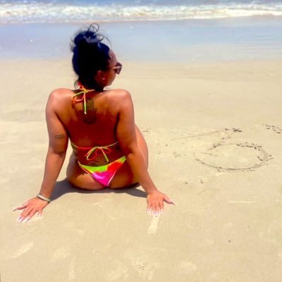 thenineYANAs's profile picture
