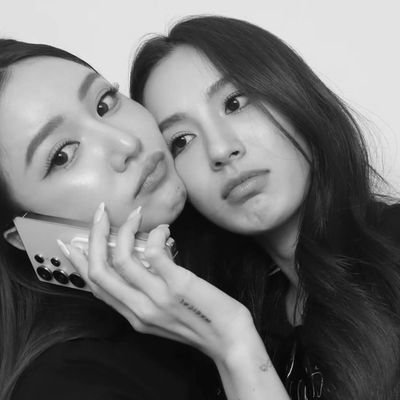 L's profile picture