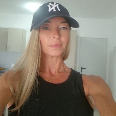 Natalielogan79's profile picture