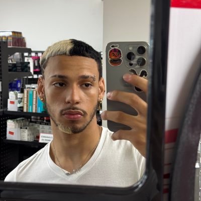 kvngsazu's profile picture