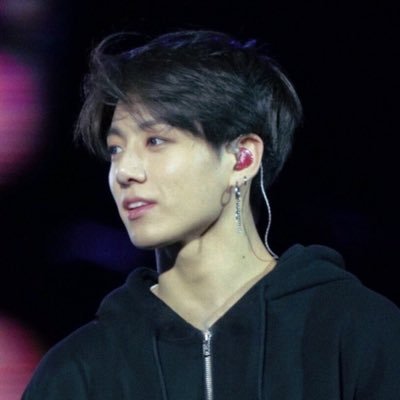 julia⁷ IS SEEING BTS's profile picture