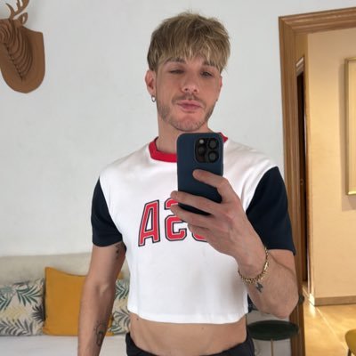 ahotpissboy's profile picture