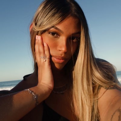 lunanuunes's profile picture