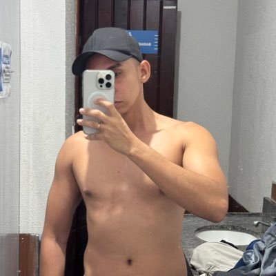 com luxo, sexo e drama 🩰's profile picture