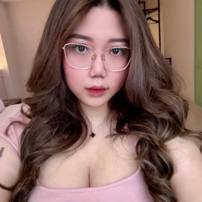 stobelyourbae's profile picture