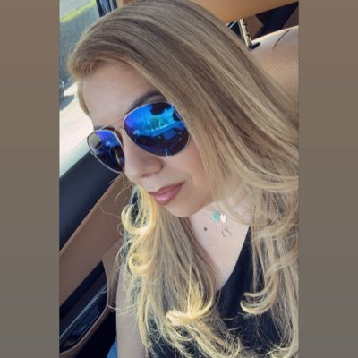𝓓𝓔𝓔's profile picture