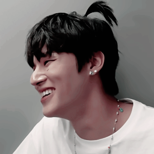 ⦮ ⦯'s profile picture