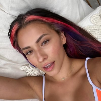 LavaxGrl Updates's profile picture