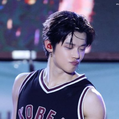 p ☆'s profile picture