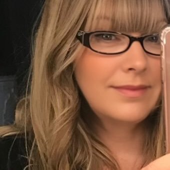 Lesley - FPL ⚽️🎶's profile picture