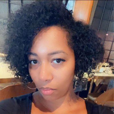 Evelyn DR's profile picture