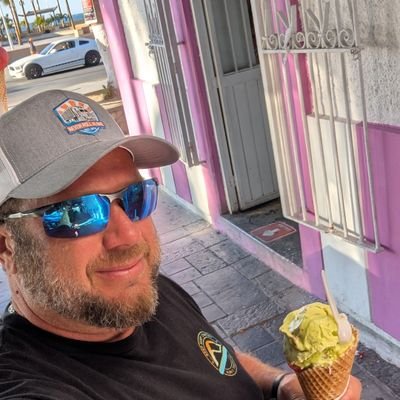 TruckinEh 🚛💨🇨🇦🇺🇸's profile picture