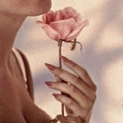عاشقة الصحراء's profile picture