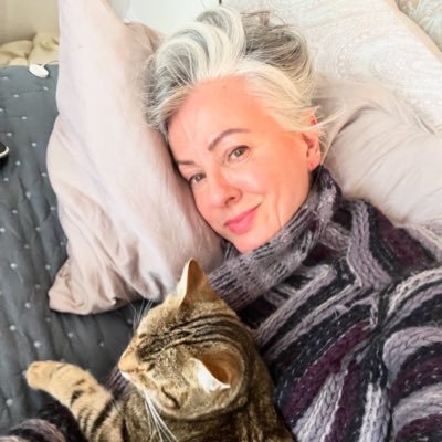 RebeccaCaine's profile picture