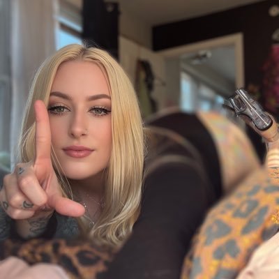 𝐃𝐚𝐢𝐬𝐲 ꩜⋆˚⟡'s profile picture