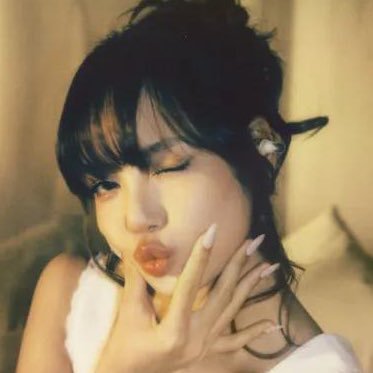 lisa clips's profile picture