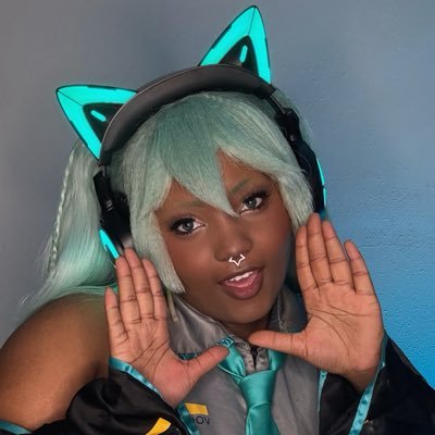 PeachieRad's profile picture