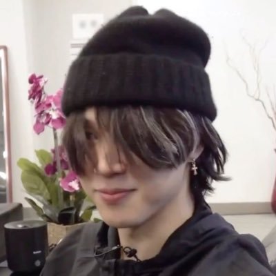 c's profile picture