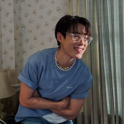 elle ·· WilliamEst ·· YinWar •• DewTee's profile picture