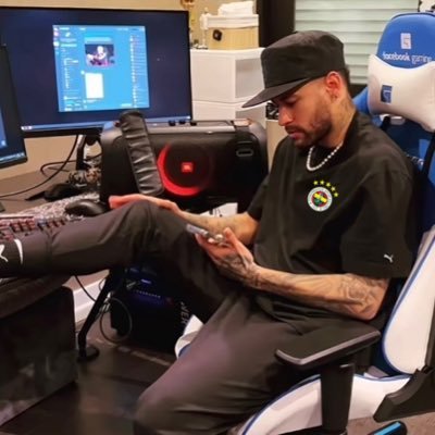 atavratalexjr's profile picture