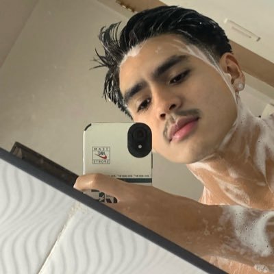 nxy_w97609's profile picture