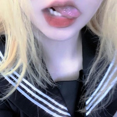 口爆炸裂's profile picture